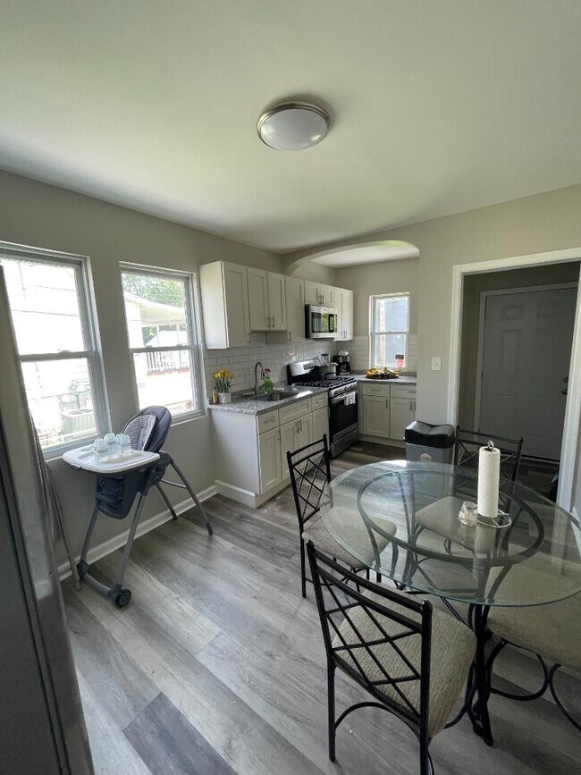 105 Williams Ave