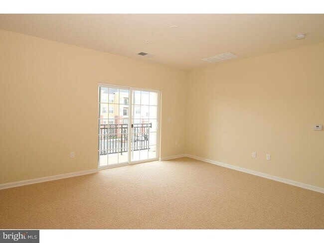 Photo - 1137 Halifax Pl