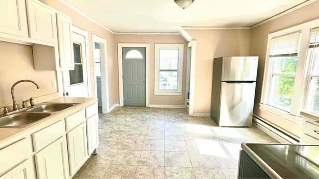 Building Photo - 1809 17th Ave Rental