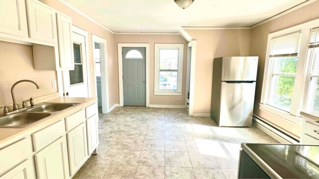 Building Photo - 1809 17th Ave Rental