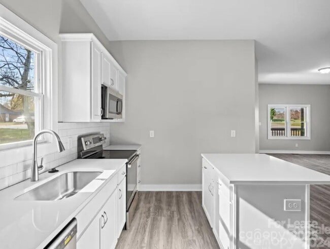 Photo - 3332 York Hwy