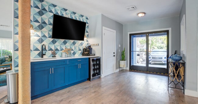 Latitude 28 Apartments