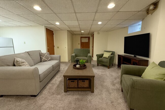 Building Photo - 604 Primos Ave Unit 1