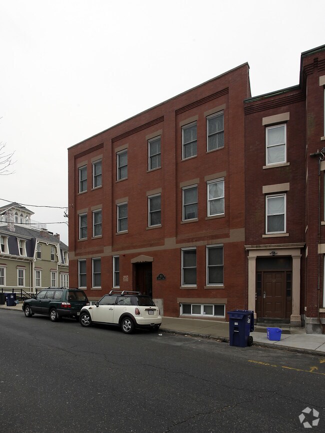 53 Thomas Park Apartments For Rent in South Boston, MA