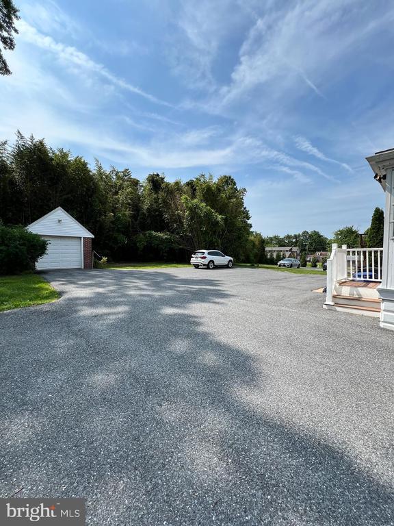 9409 Belair Rd