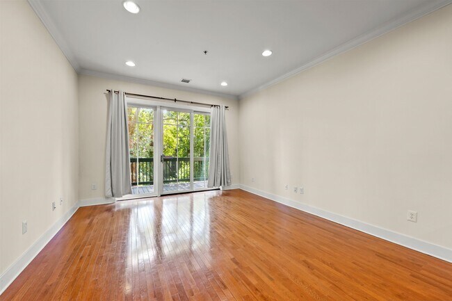 Photo - 61 Grand St Unit 2C