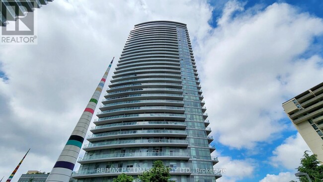 Photo - 70 Forest Manor Rd Unité 1402