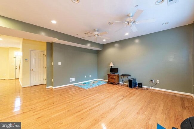 Building Photo - 44159 Azalea Ct Rental