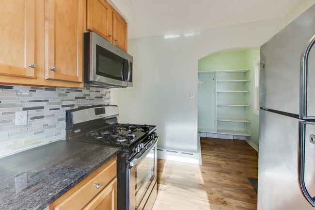 Photo - 620 Elgin Ave