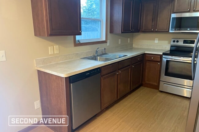 Photo - 385 Station 44 Pl