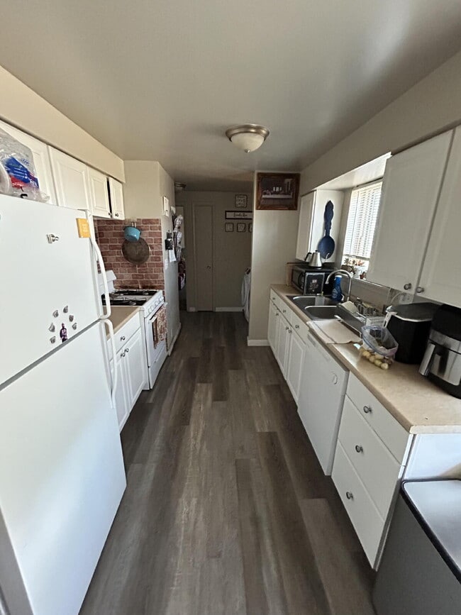Photo - "Charming 2-Bed Oasis with 900 Sq Ft of Comfort in Washington Terrace!" Unidad #6