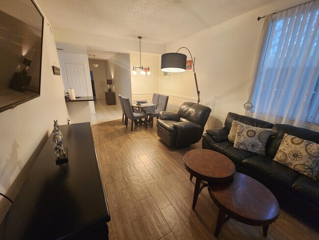 2020 Greenview Shores Blvd Unit 101
