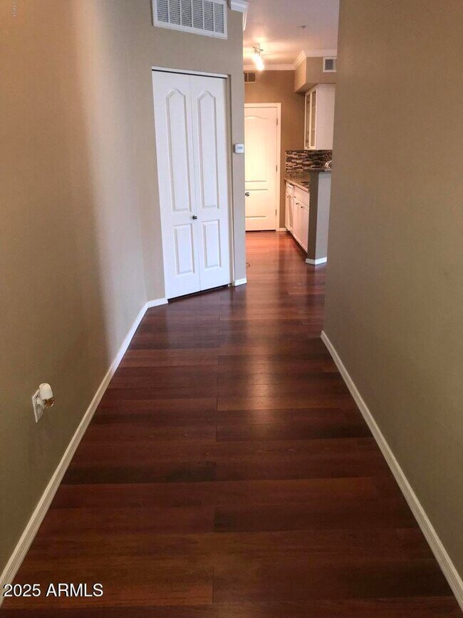 Photo - 1701 E Colter St Unidad 378