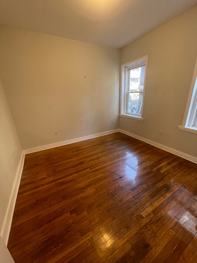 Photo - 46 Peterborough St