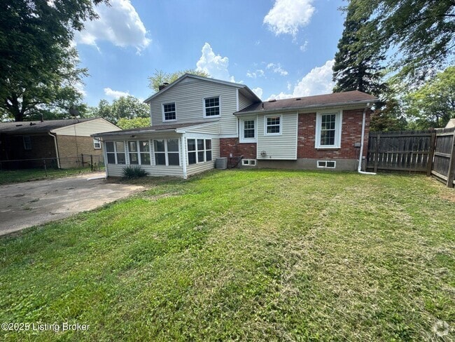 Building Photo - 2907 Melrose Dr Rental