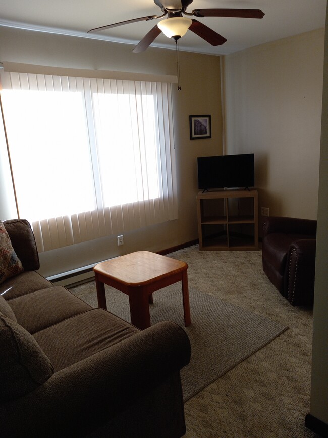 TV included - 67860 Grade Ave Apartment Unit Grade Avenue