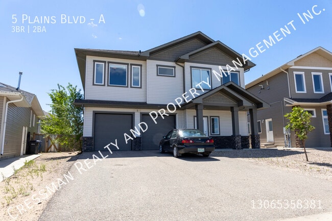 Building Photo - 3 Bed 2 Bath Upper level townhouse in Pilot Butte Unit A