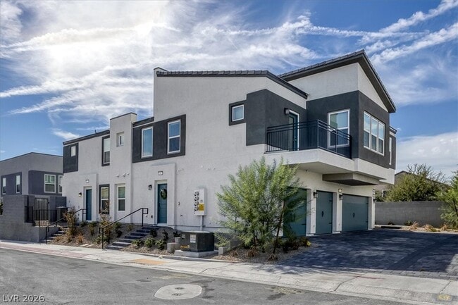Building Photo - 295 Grunt Ave
