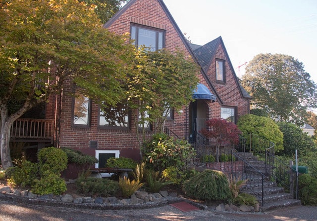 Building Photo - 3405 SW Barbur Blvd Rental