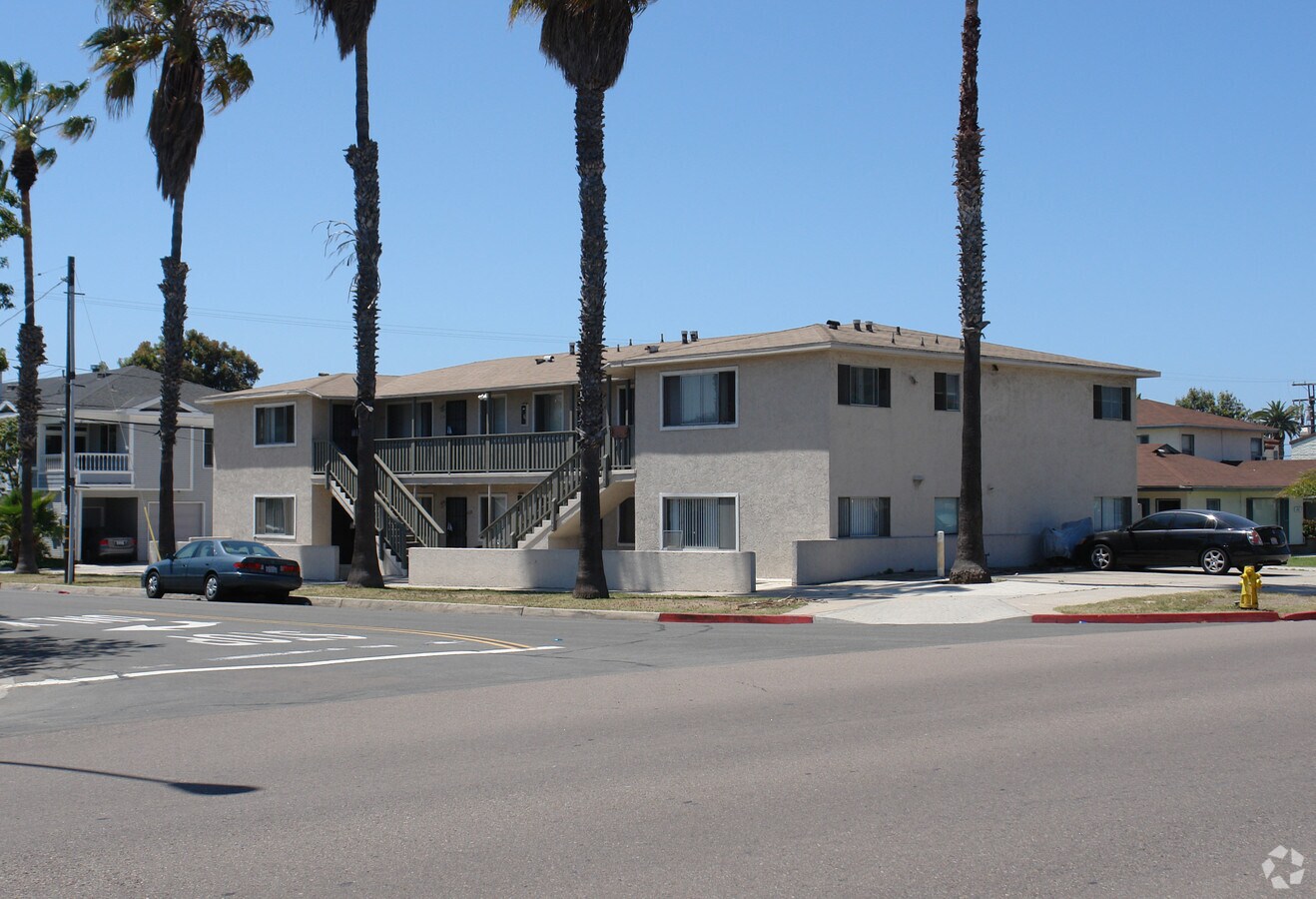 Pacific Dawes - Pacific Dawes Apartments