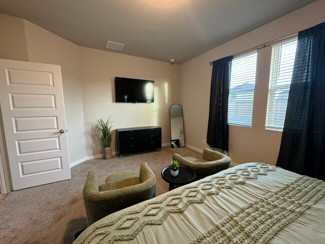 Photo - 5608 Madden Ln