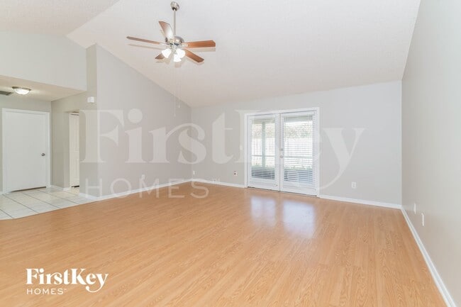 Photo - 8445 Hamden Rd