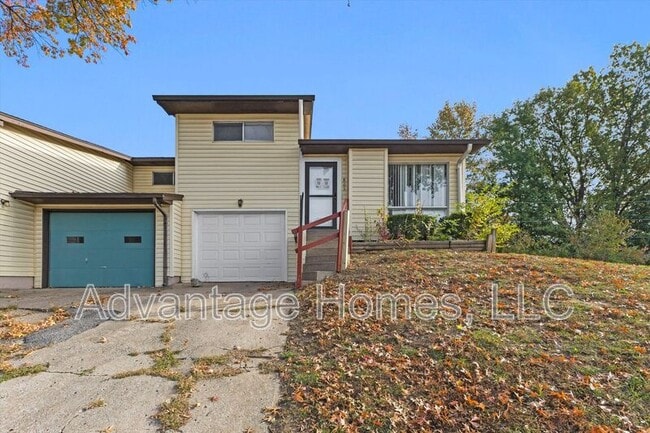 Photo - 805 N 70th St