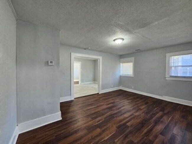 Photo - Wonderful Bungalow Just Renovated!