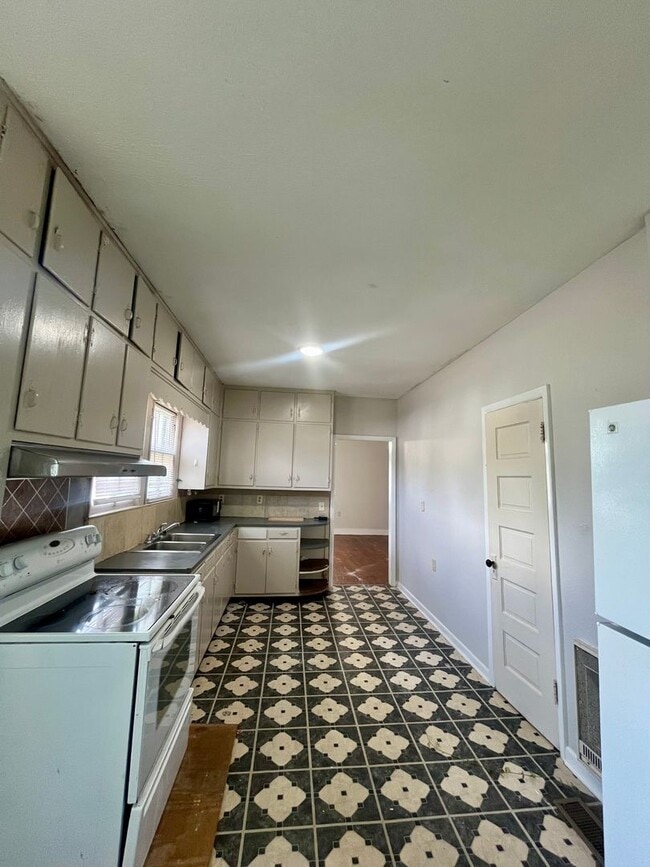 Photo - 2 Bed/1 Bath House