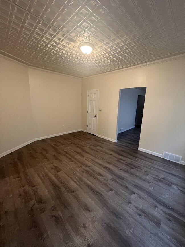Photo - 917 W 3rd St Unidad 917 W 3rd Street 1