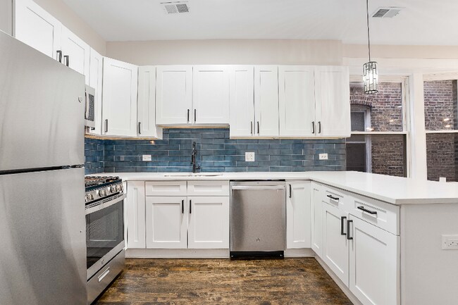 Photo - 1707 N Harding Ave Unit 1