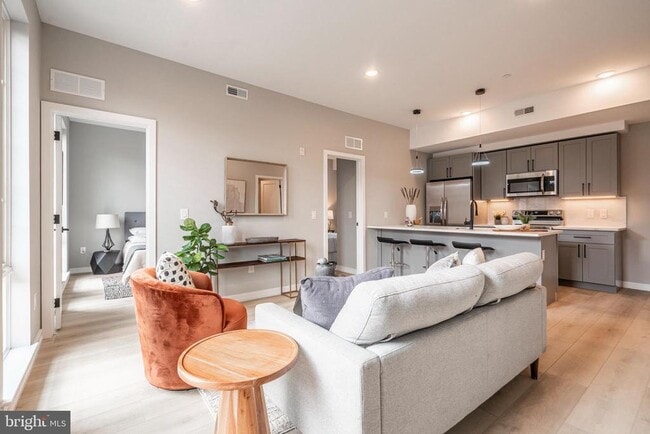 Building Photo - 713 S Mildred St Unit 3A