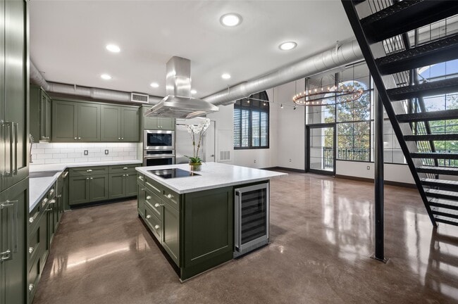 Building Photo - 1025 S Shepherd Dr Unit 110