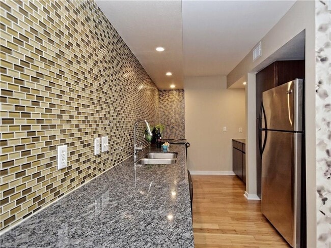 Photo - 2200 Dickson Dr Unit 126