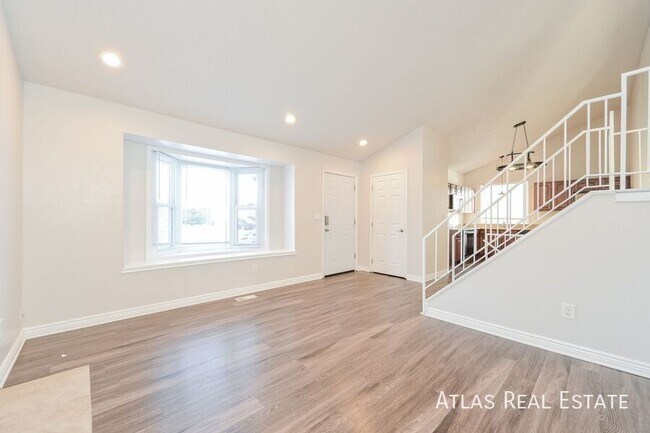 Photo - 4215 S Gibraltar St