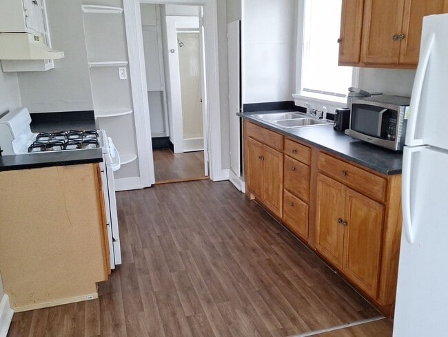 Photo - 15th Ave 2019**Raymer Unit 15th Ave 2019 B