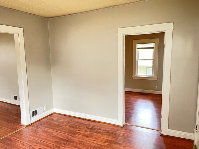 Photo - Great Benson area house $1595