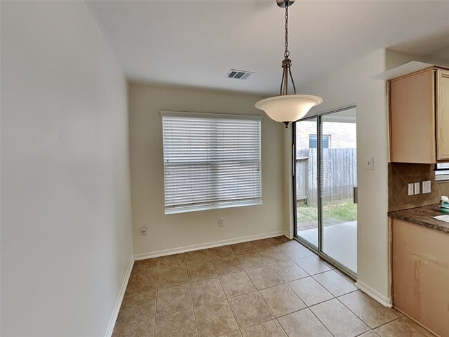 Photo - 2322 Old Ox Rd