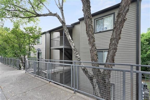 Green Hills Condo - Green Hills Condo