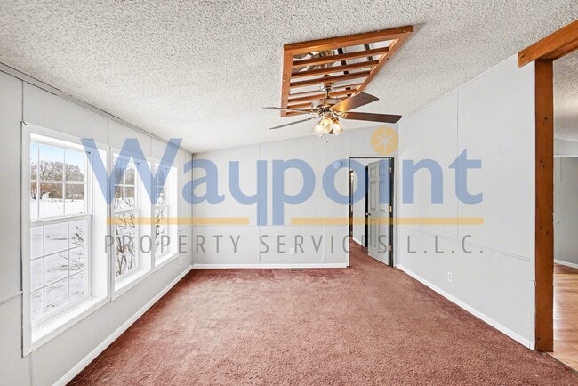 Photo - 9127 N Vickeryville Rd