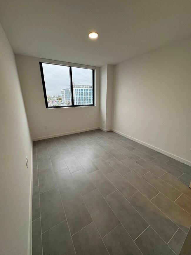 Master Bedroom - 81 NW 30th St Apartments Unit B2