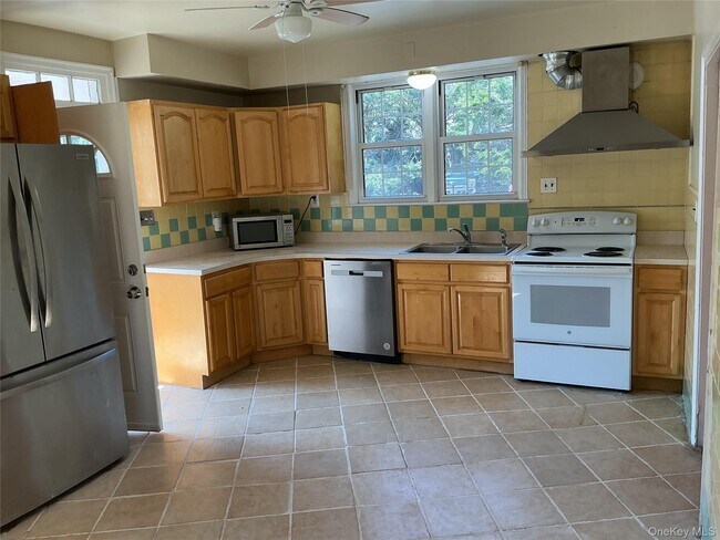 45 Tennyson Ave