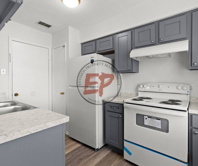 Photo - 510 Little Ave