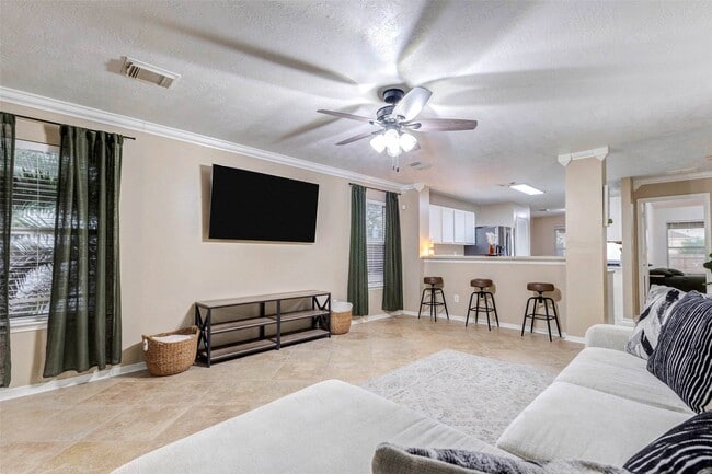 Photo - 822 Autumn Point Ln