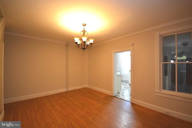 Photo - 105 E North Ave