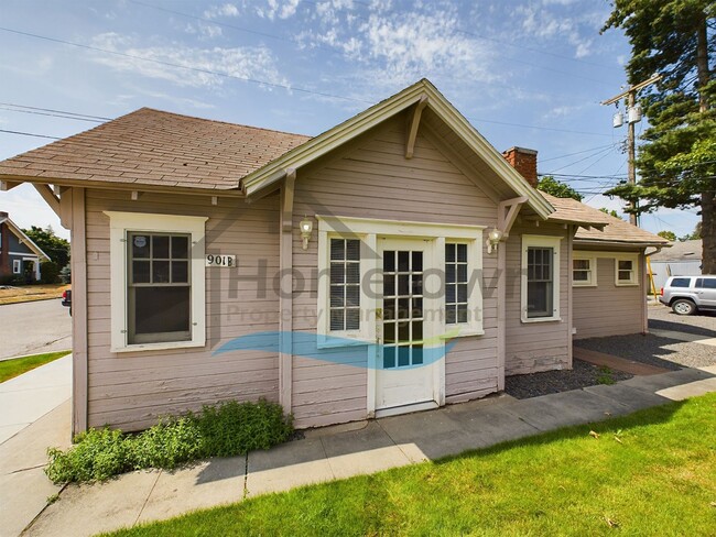 1 Bedroom Cottage Close to Downtown Coeur ... - 1 Bedroom Cottage Close to Downtown Coeur ... House