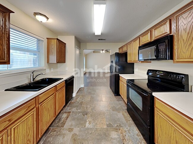 Photo - 1617 Kelly Ln