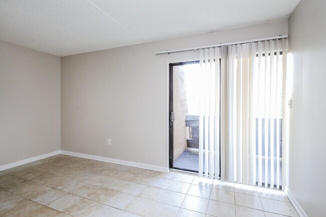 Photo - 915 S Seminole Dr Unit 13