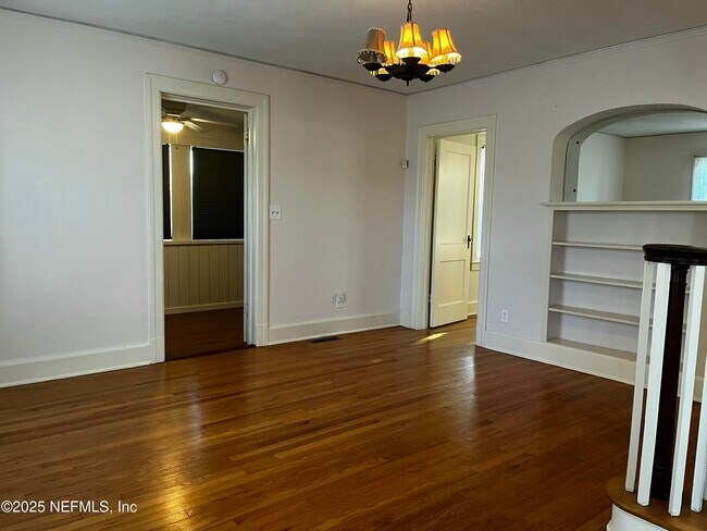 Photo - 1924 Arcadia Pl