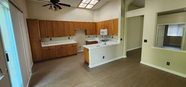 Photo - Beautiful Single-Story 4BR/2BA Home – Quie...